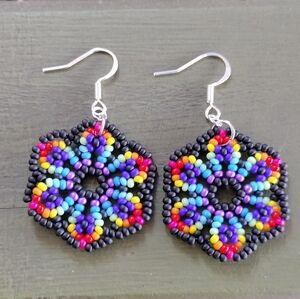 Handmade huichol, flower, beaded earrings - made with preciosa beads size 11/0